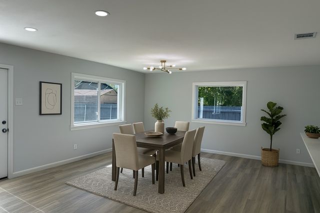 2972 Eric Lane, Farmers Branch, TX 75234