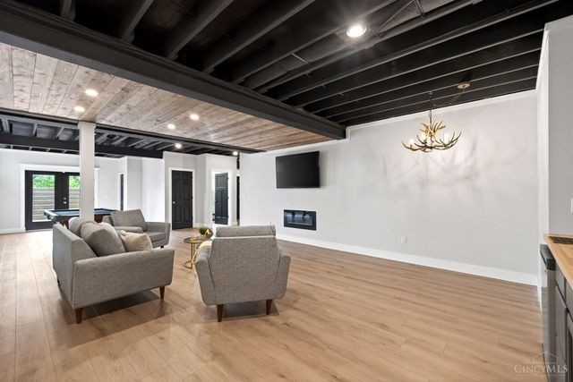 9460 W Meadow Drive, West Chester, OH 45069