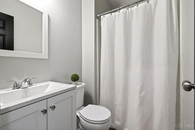 9460 W Meadow Drive, West Chester, OH 45069
