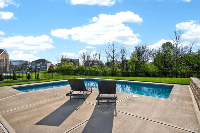 9460 W Meadow Drive, West Chester, OH 45069