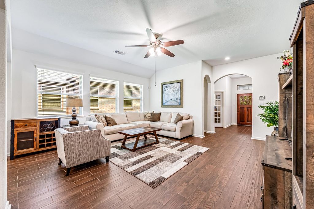 118 Wood Drake Place, Tomball, TX 77375