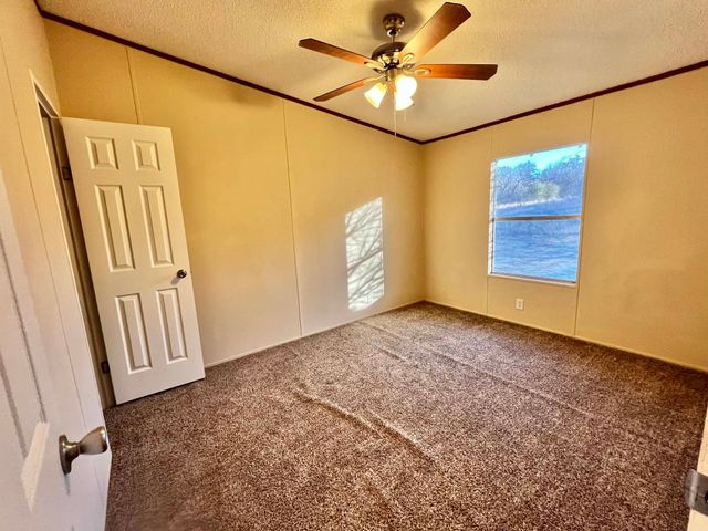 1085 Highland Circle, Springtown, TX 76082