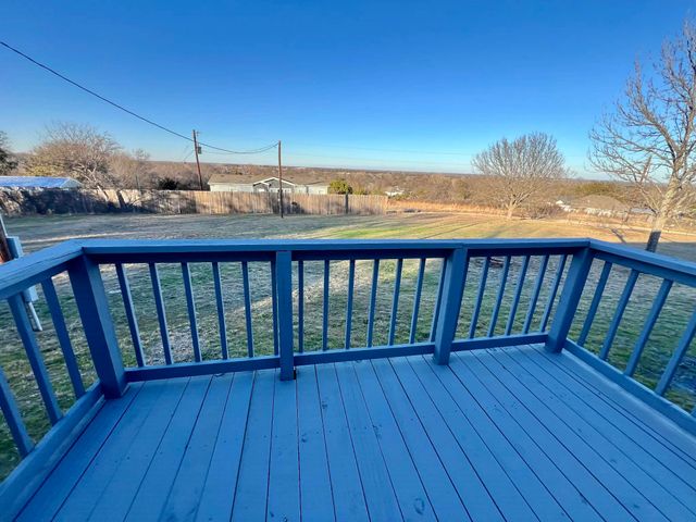 1085 Highland Circle, Springtown, TX 76082