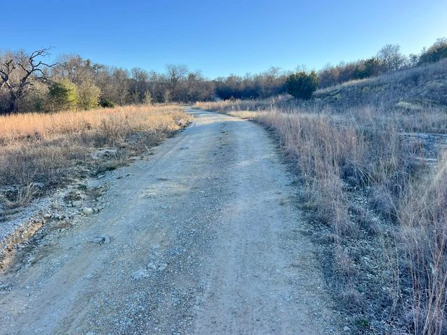 1085 Highland Circle, Springtown, TX 76082