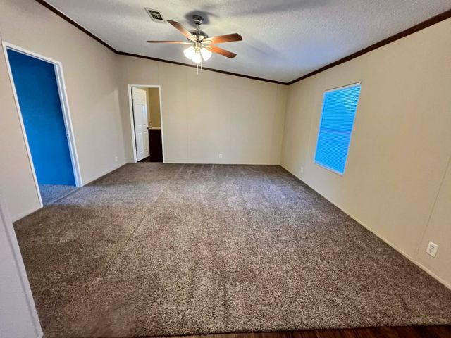 1085 Highland Circle, Springtown, TX 76082