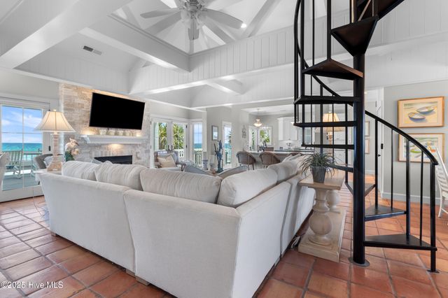 6 Inlet Hook Road, Wilmington, NC 28411