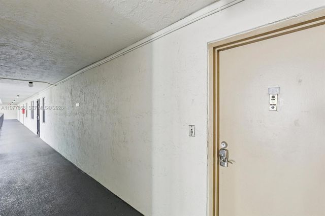 6190 Woodlands Blvd 213, Tamarac, FL 33319