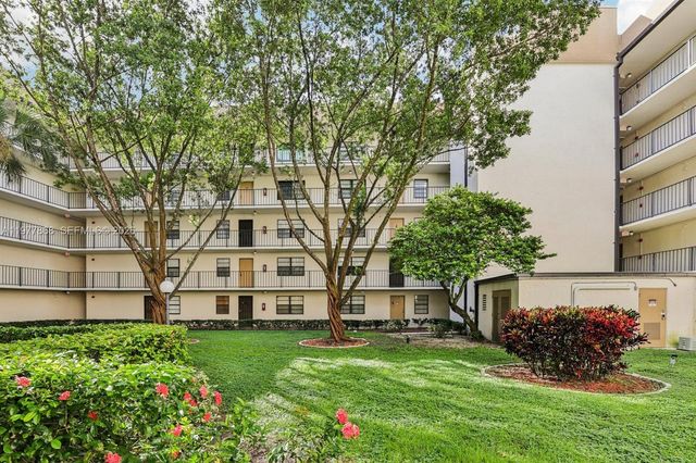 6190 Woodlands Blvd 213, Tamarac, FL 33319