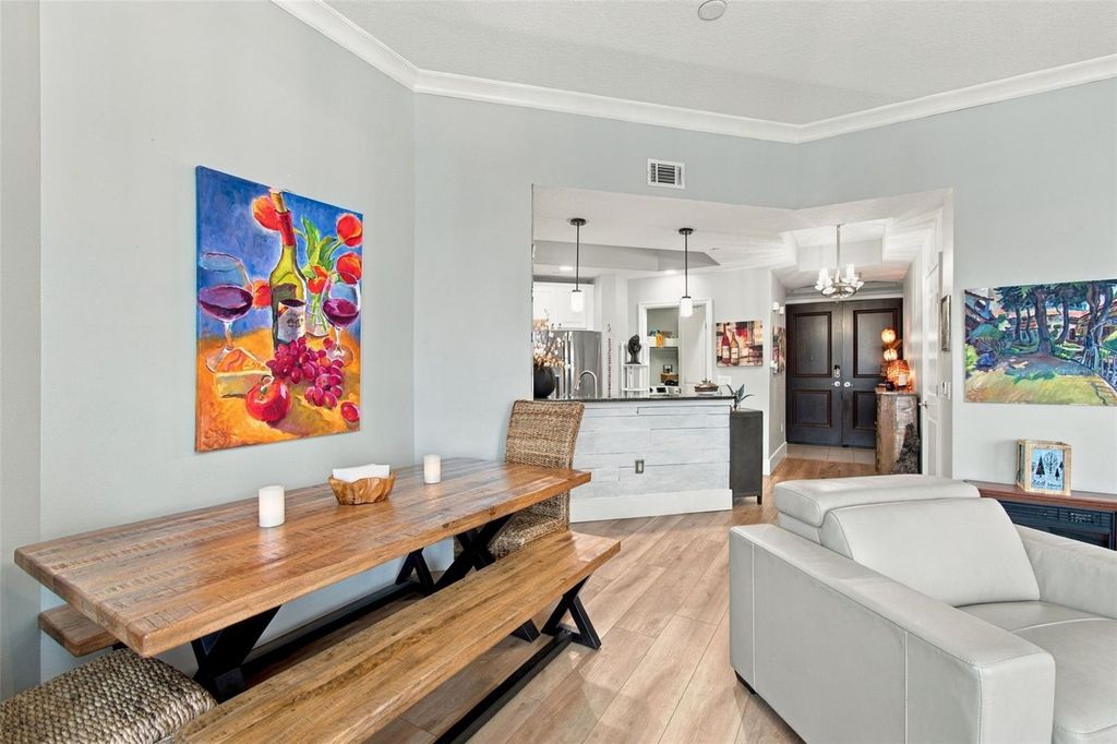 Image 16 of property listing at 1209 E CUMBERLAND AVENUE 504, Tampa, FL 33602