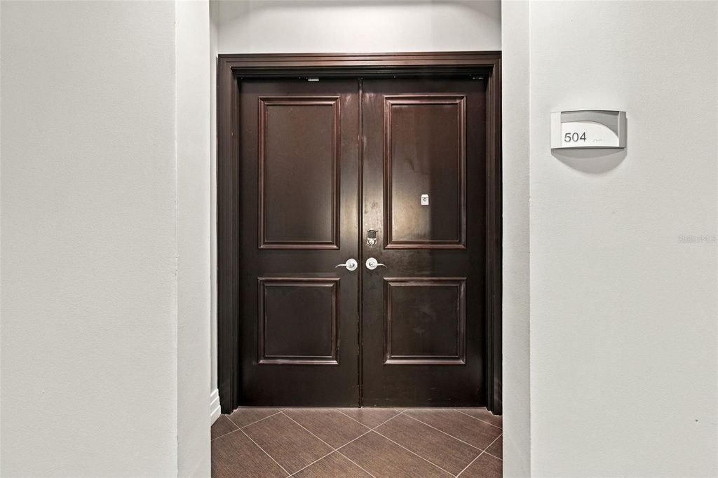 Image 3 of property listing at 1209 E CUMBERLAND AVENUE 504, Tampa, FL 33602