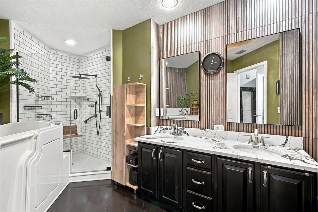 Image 22 of property listing at 1209 E CUMBERLAND AVENUE 504, Tampa, FL 33602