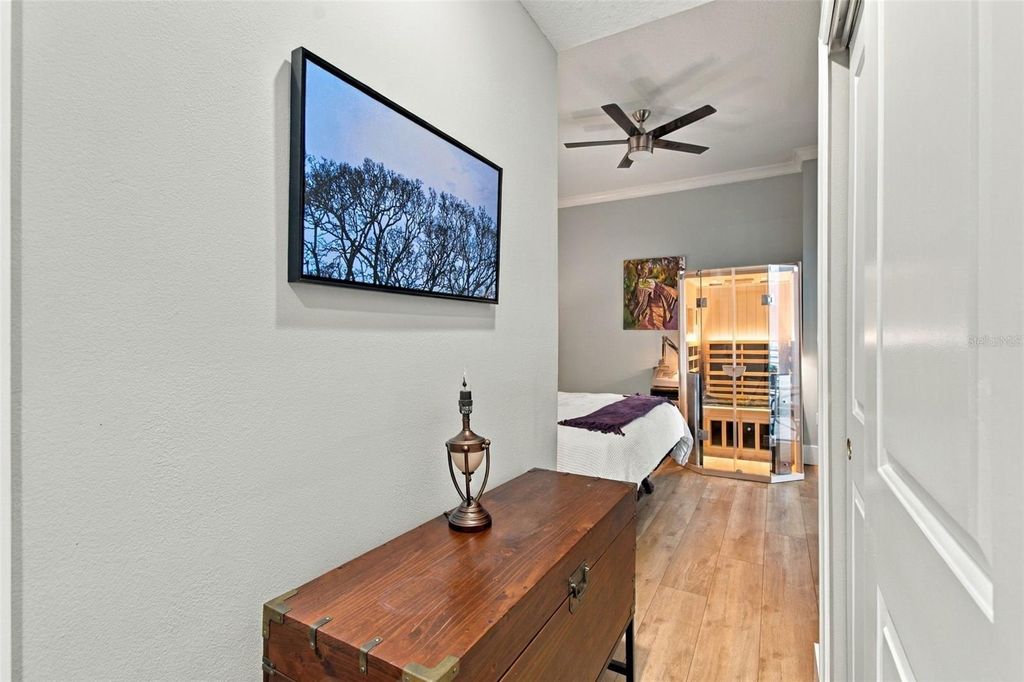 Image 27 of property listing at 1209 E CUMBERLAND AVENUE 504, Tampa, FL 33602