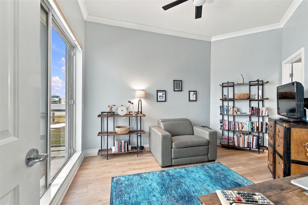 Image 32 of property listing at 1209 E CUMBERLAND AVENUE 504, Tampa, FL 33602