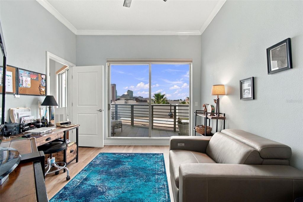 Image 33 of property listing at 1209 E CUMBERLAND AVENUE 504, Tampa, FL 33602