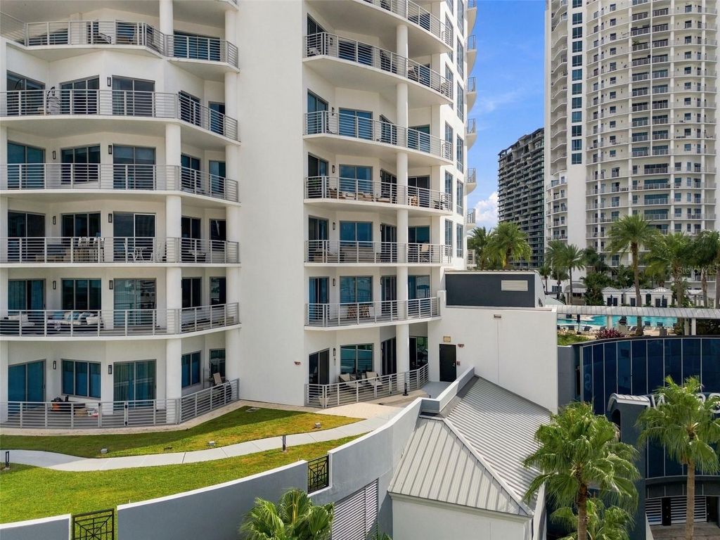 Image 52 of property listing at 1209 E CUMBERLAND AVENUE 504, Tampa, FL 33602