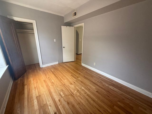 5214 W Crystal Street 1, Chicago, IL 60651