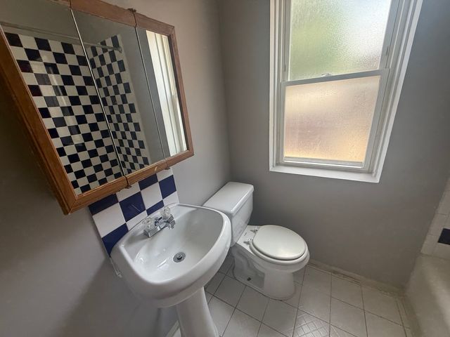 5214 W Crystal Street 1, Chicago, IL 60651