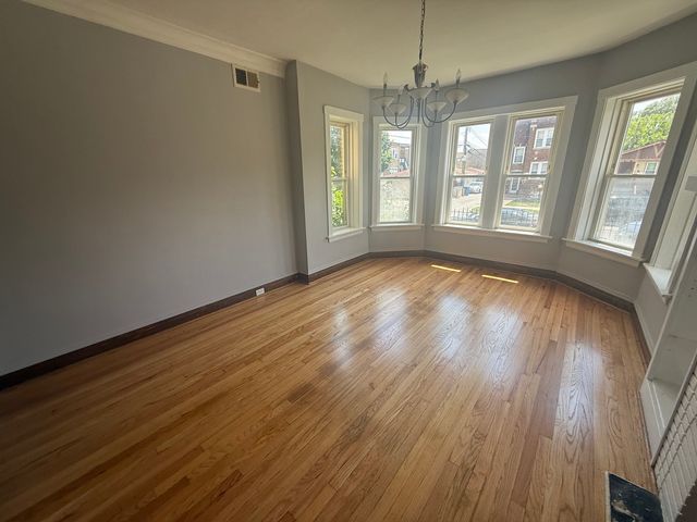5214 W Crystal Street 1, Chicago, IL 60651