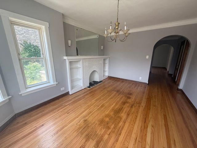 5214 W Crystal Street 1, Chicago, IL 60651