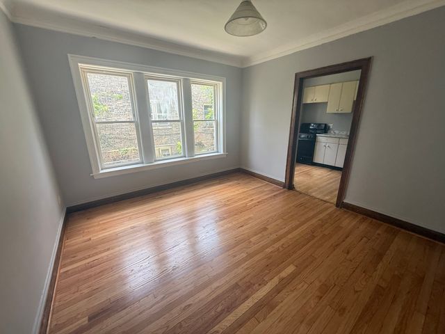 5214 W Crystal Street 1, Chicago, IL 60651