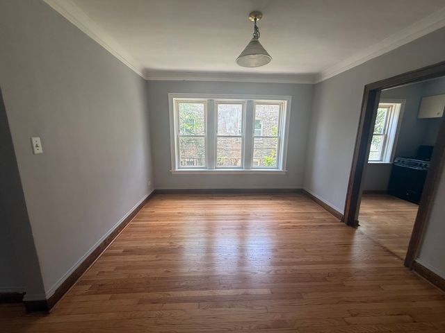 5214 W Crystal Street 1, Chicago, IL 60651