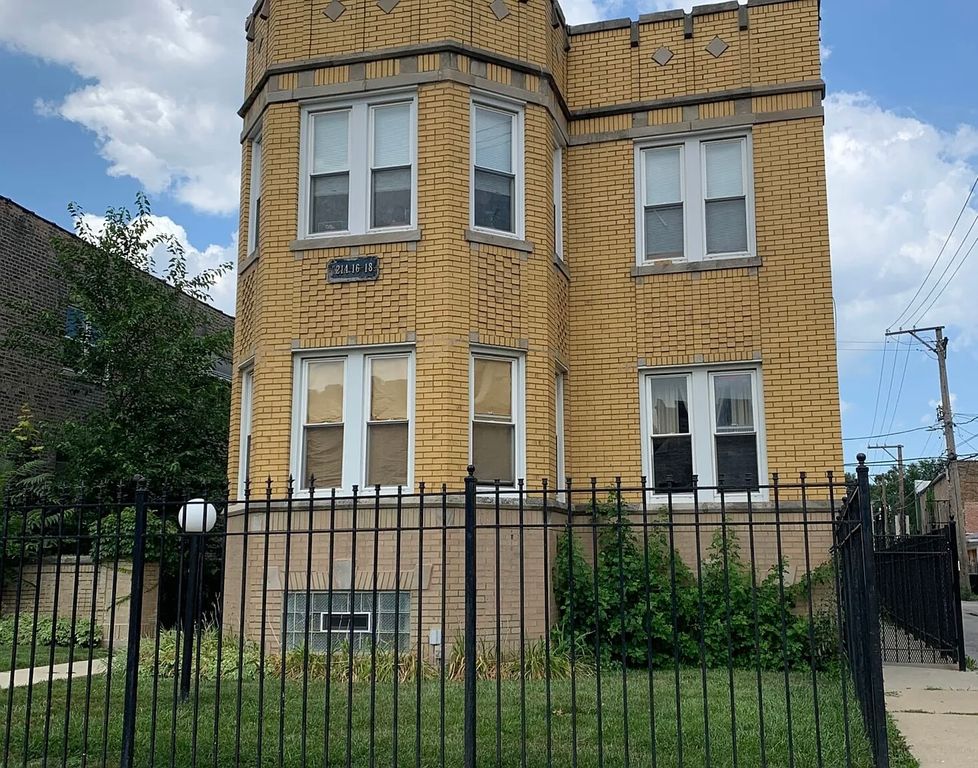 5214 W Crystal Street 1, Chicago, IL 60651
