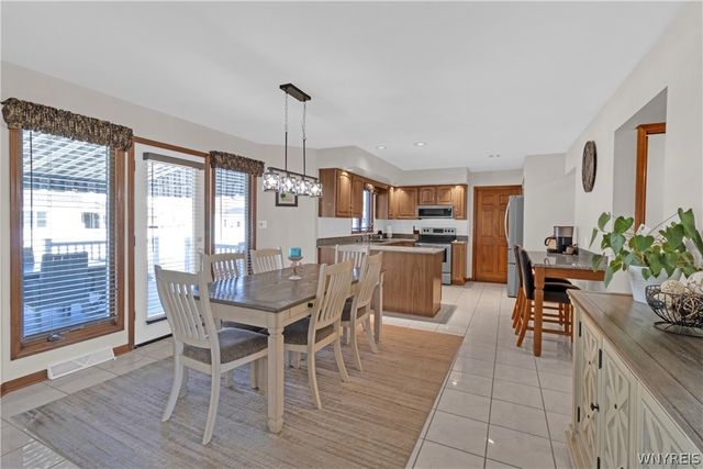 3319 Blossom Lane, Wheatfield, NY 14120