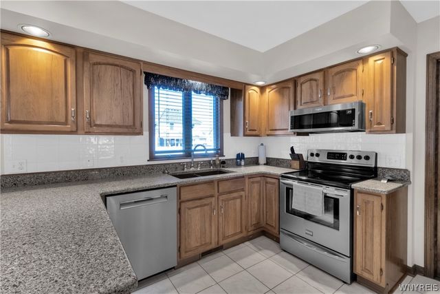 3319 Blossom Lane, Wheatfield, NY 14120