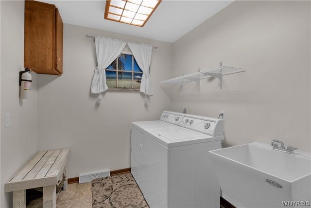 3319 Blossom Lane, Wheatfield, NY 14120
