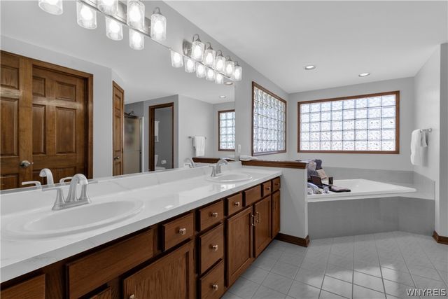 3319 Blossom Lane, Wheatfield, NY 14120