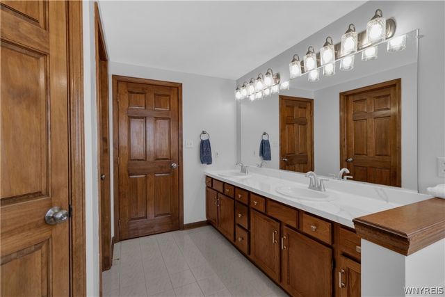 3319 Blossom Lane, Wheatfield, NY 14120