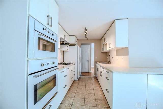 536 Brandwynne Court, Centerville, OH 45459