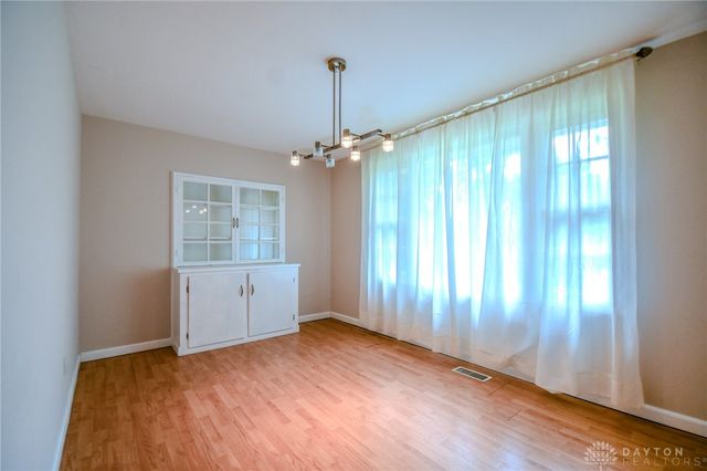 536 Brandwynne Court, Centerville, OH 45459