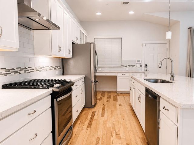 2214 Robert Browning ST, Austin, TX 78723