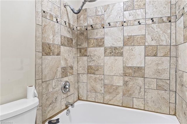 2664 Saint Johns Place, Winston-salem, NC 27106