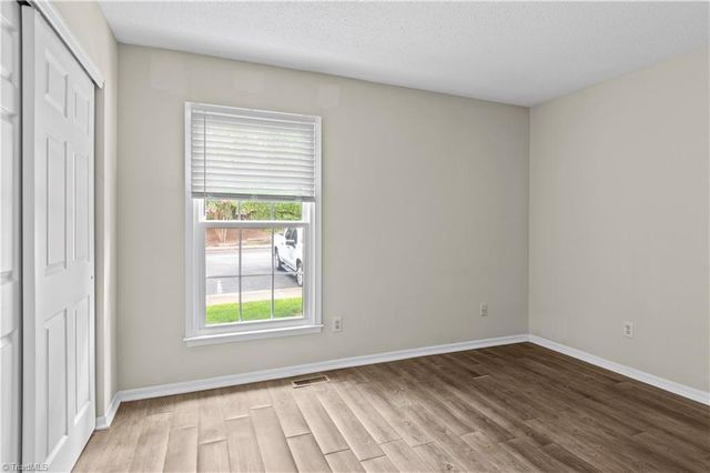 2664 Saint Johns Place, Winston-salem, NC 27106
