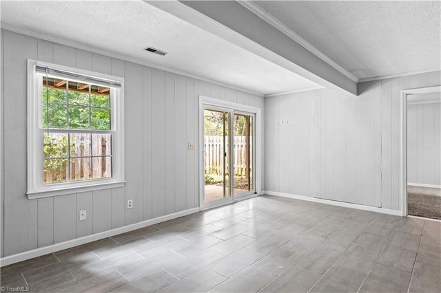 2664 Saint Johns Place, Winston-salem, NC 27106