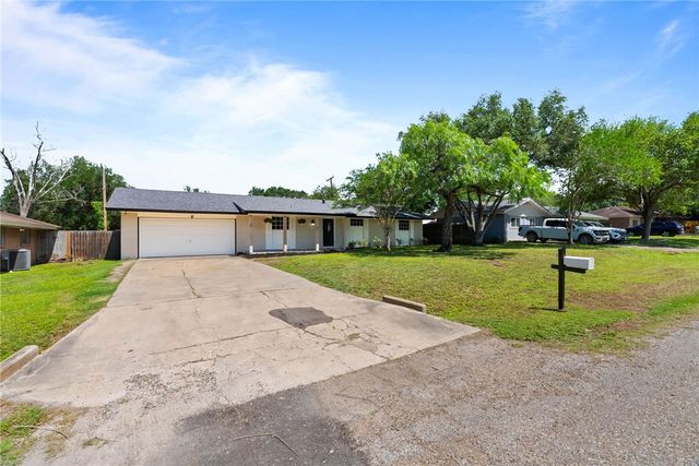 4514 White Oak Dr, Corpus Christi, TX 78410
