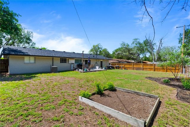 4514 White Oak Dr, Corpus Christi, TX 78410