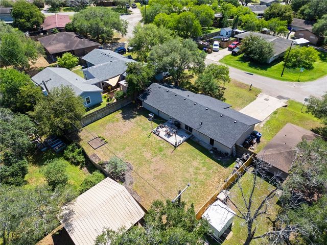 4514 White Oak Dr, Corpus Christi, TX 78410