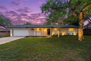 4514 White Oak Dr, Corpus Christi, TX 78410