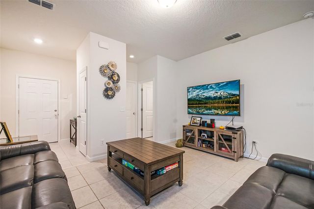 2051 CADES COVE WAY, Deland, FL 32720