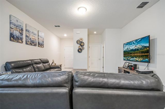 2051 CADES COVE WAY, Deland, FL 32720