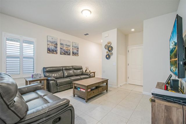 2051 CADES COVE WAY, Deland, FL 32720