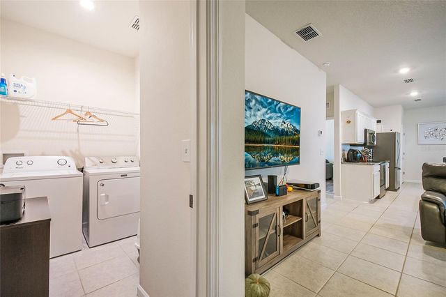 2051 CADES COVE WAY, Deland, FL 32720