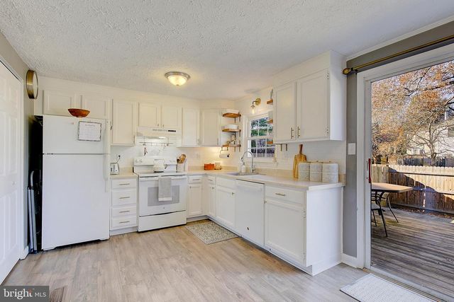 3016 N DALE LN, Bowie, MD 20716