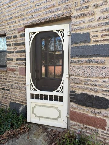 11 Main ST, Blanco, TX 78606