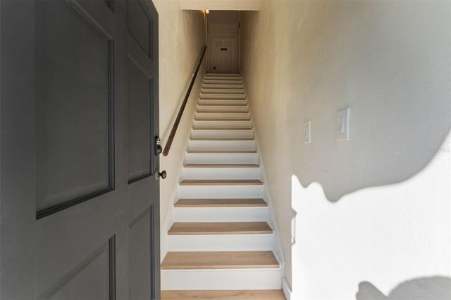 221 S HALE AVENUE, Tampa, FL 33609