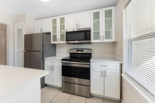 221 S HALE AVENUE, Tampa, FL 33609