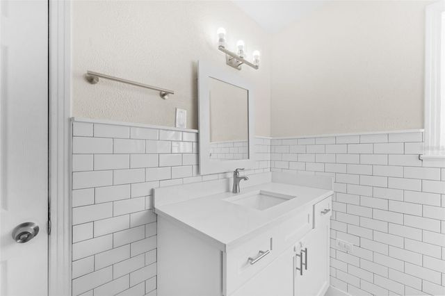 221 S HALE AVENUE, Tampa, FL 33609